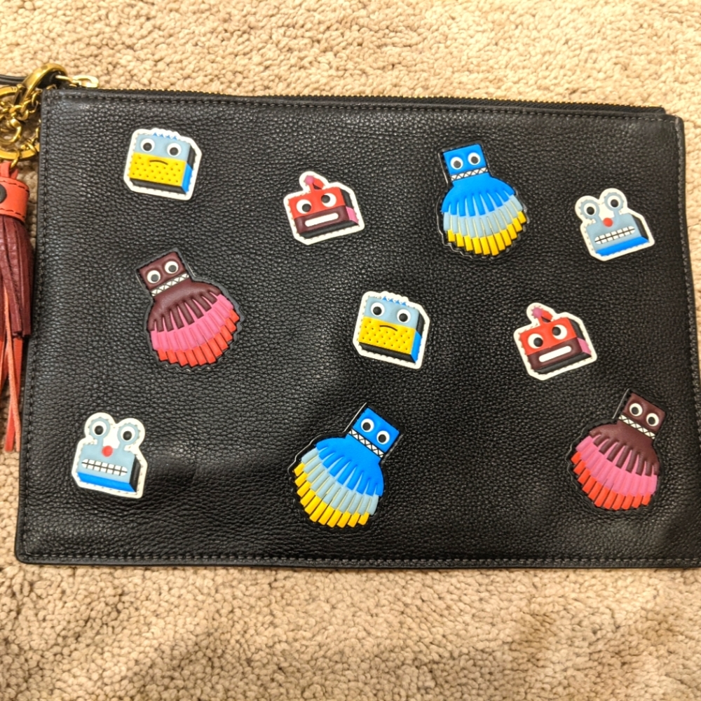 Fossil leather pouch 🤖